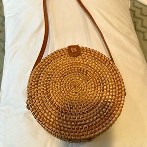Cute brown wicker shoulder bag